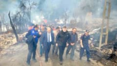 Kastamonu İnebolu Deresökü köyünde çıkan yangında zarar gören evler ve soğutma çalışmaları