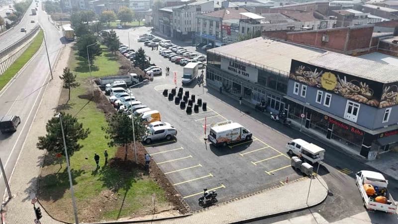 İnegöl Belediyesi, 165 araçlık otoparkın yapımı tamamlandı. Hem bölge esnafının hem de mobilya almak için gelen misafirl