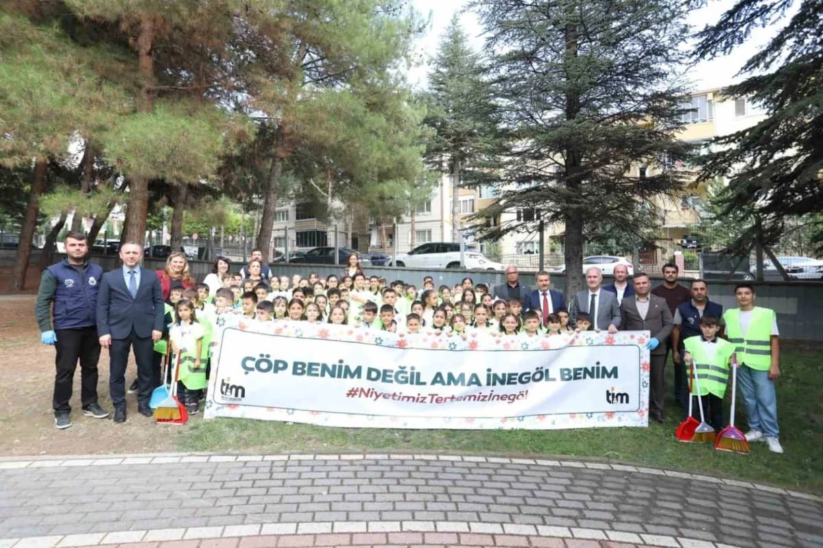 İnegöl Belediyesi, 20 Eylül Dünya Temizlik Günü çerçevesinde şehir genelinde farkındalık oluşturmak hedefiyle 4 günlük T