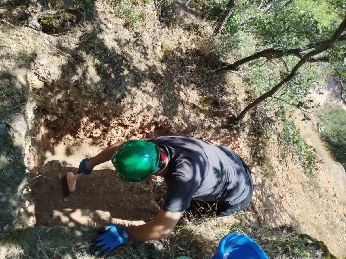 Çanakkale'nin Çan ilçesine bağlı Bahadırlı köyü sınırları içerisinde 2017 yılından bu yana devam eden İnkaya Mağarası Ka