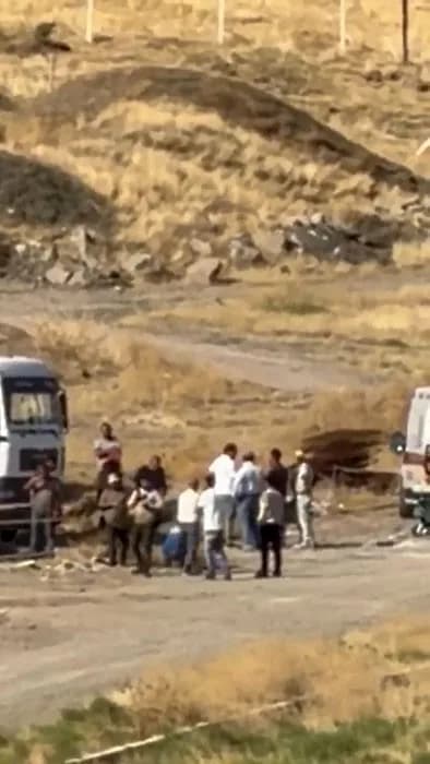 Ankara Sincan Yenikent'te inşaat alanında vinç ve sağlık ekipleri