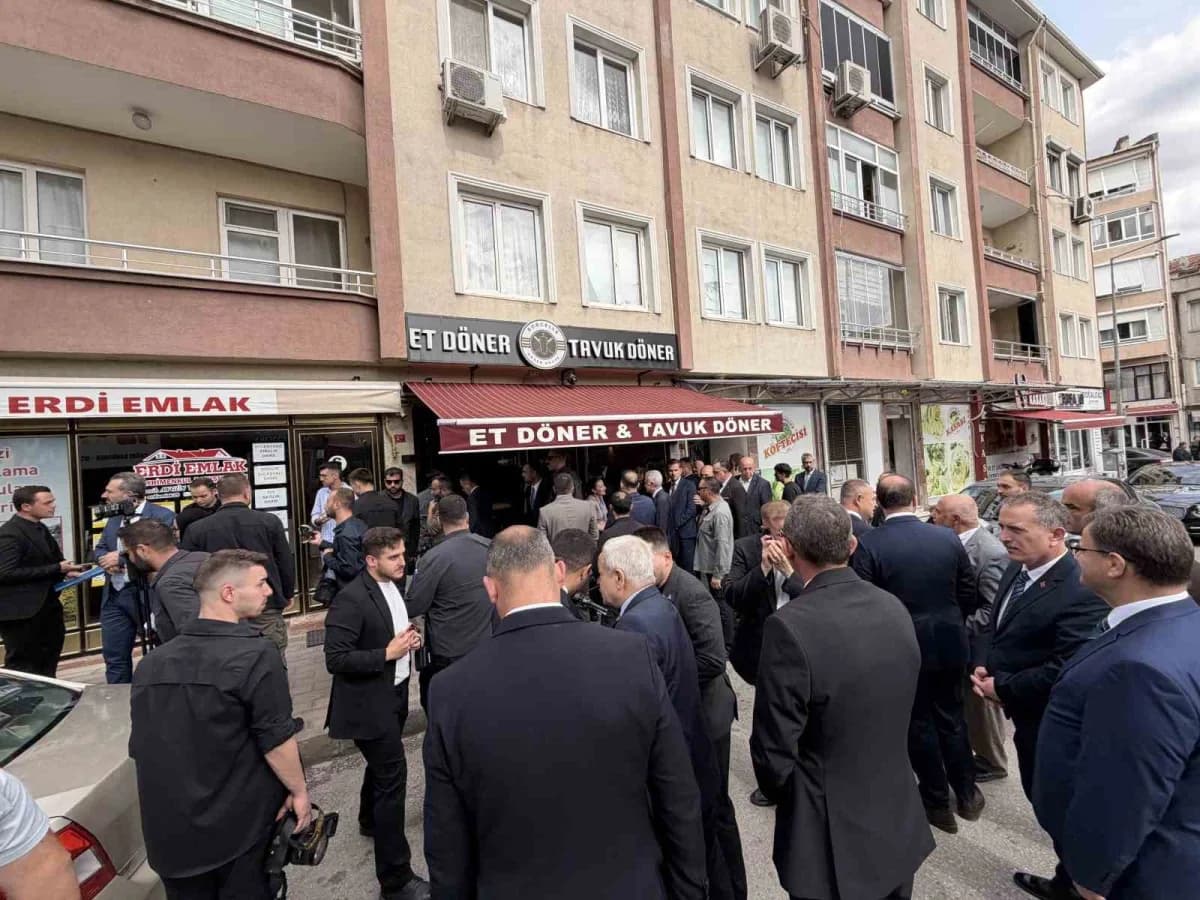 Sanayi ve Teknoloji Bakanı Mehmet Fatih Kacır, "Bütün dünyada insansız hava aracı pazarının üçte ikisi bugün Türkiye'nin