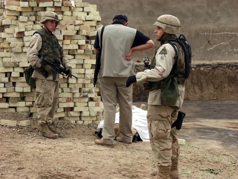 ABD ordusu, kimyasal silah bulunduğu bahanesiyle işgal ettiği Irak’tan 23 yıl sonra çekildi. Amerikan işgali ülkede isya
