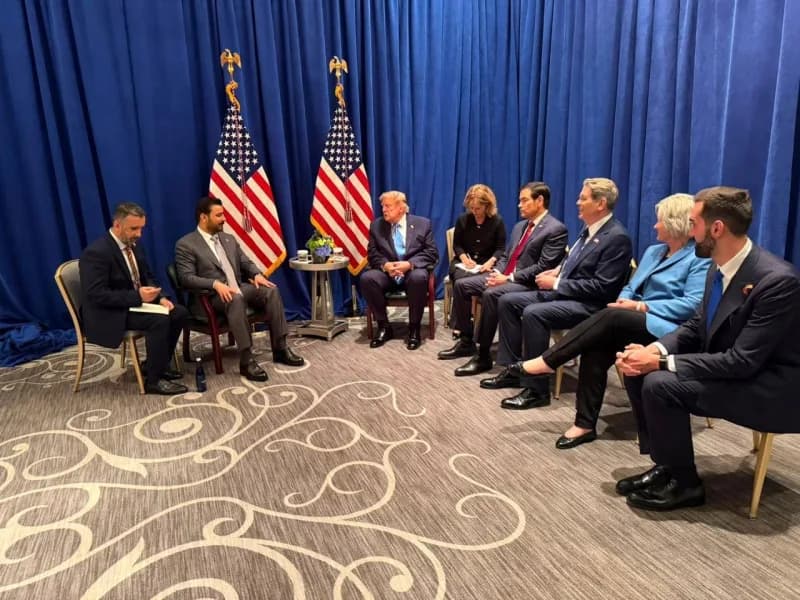 Irak Başbakanı Ali Zeydi ve ABD Başkanı Donald Trump New York'ta görüşme yaparken