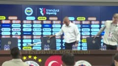 İsmail Kartal basın toplantısında Fenerbahçe'nin Eyüpspor karşısındaki 8-0'lık galibiyetini değerlendiriyor