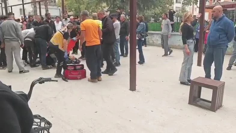 Isparta’nın Yalvaç ilçesinde aralarında daha önceden husumet bulunan iki kişi arasında çıkan tartışma bıçaklı saldırıya