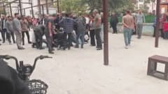Isparta Yalvaç'ta bıçaklı kavga sonrası polis ekipleri olay yerinde inceleme yapıyor