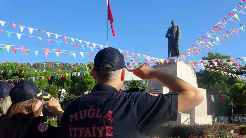 Muğla’da İtfaiye Haftası çelenk sunma töreniyle başladı
