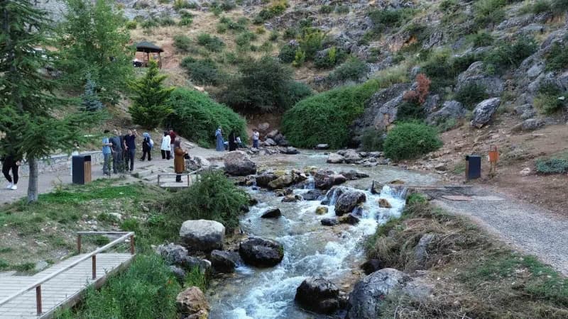 Konya'nın Halkapınar ilçesinde bulunan ve UNESCO Dünya Mirası Geçici Listesi'nde yer alan yaklaşık 3 bin yıllık İvriz Ka