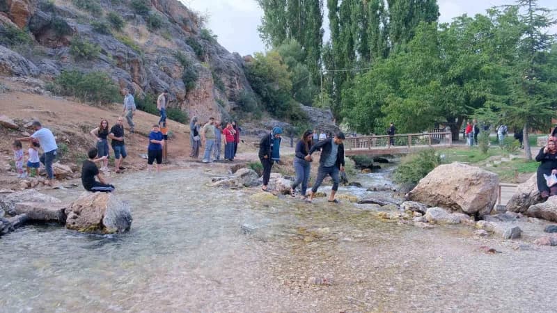 Konya'nın Halkapınar ilçesinde bulunan ve UNESCO Dünya Mirası Geçici Listesi'nde yer alan yaklaşık 3 bin yıllık İvriz Ka