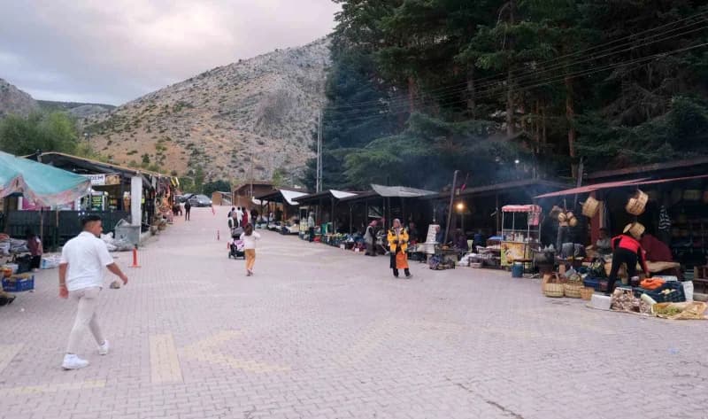 Konya'nın Halkapınar ilçesinde bulunan ve UNESCO Dünya Mirası Geçici Listesi'nde yer alan yaklaşık 3 bin yıllık İvriz Ka