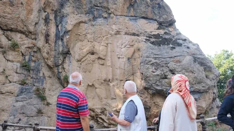 Konya Halkapınar'daki 3 bin yıllık İvriz Kaya Anıtı'nın tarihi kabartmaları ve doğal çevresi
