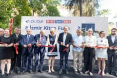 İZKİTAP-8. İzmir Kitap Fuarı açılış töreninden Kültürpark'ta kalabalık ve stantlar