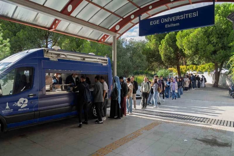 İzmir Büyükşehir Belediyesi, 2026-2027 eğitim yılında da çocuk ve gençlerin sağlıklı beslenmesine katkı sağlayacak.