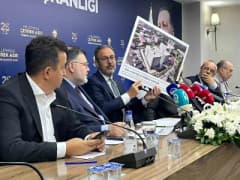 İzmir’de öğrenci yurtlarının modern ve geniş kapasitesini gösteren bina dış görünümü
