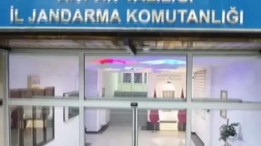 JASAT ekipleri ve jandarma personeli Artvin Şavşat'ta cinayet soruşturması yürütürken
