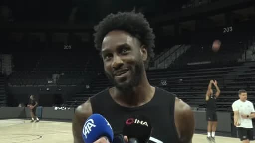 Beşiktaş Erkek Basketbol Takımı oyuncusu Jaylen Nowell maç öncesi açıklama yapıyor