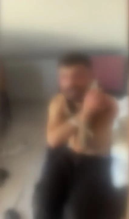 Kağıthane’de uyuşturucu sevkiyatı nedeniyle elleri ve ayakları koli bandıyla bağlı halde kurtarılan 2 kişinin polis tara