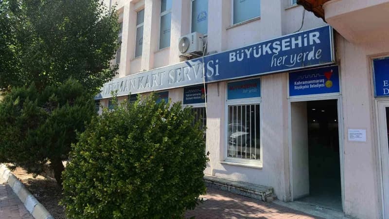 Kahramanmaraş Büyükşehir Belediyesi Dermankartlı ailelere maddi destek sağlıyor