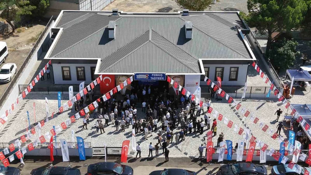 Kahramanmaraş Büyükşehir Belediyesi tarafından Karacasu Ferhuş Mahallesi’nde hayata geçirilen Taziyeevi, hizmete açıldı