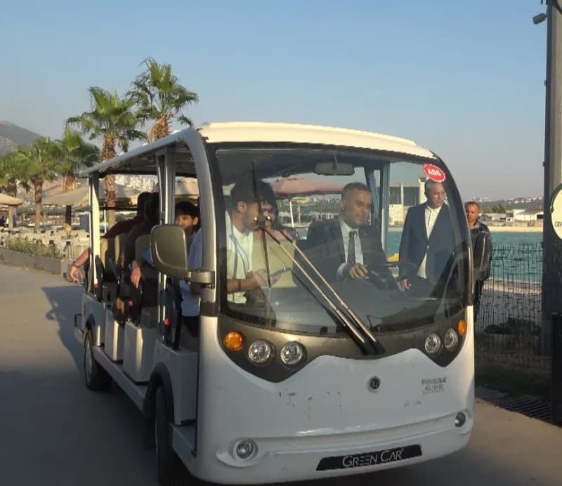 Kahramanmaraş’ta otizm ve epilepsi tanılı abisi Mehmet Furkan’dan aldığı ilik nakliyle hayata tutunan ve lösemiyi iki ke