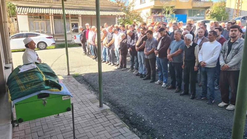 Zonguldak’ın Çaycuma ilçesine bağlı Serdaroğlu köyünde yaşayan Nihat Akpürçek’in 12 yaşındaki oğlu Muhammet Ali Akpürçek