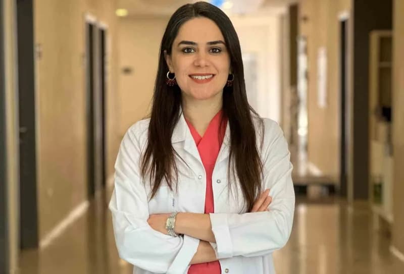 Manisa Şehir Hastanesi Kardiyoloji Hekimi Uzm. Dr. Elif İlkay Yüce Ersoy kalp sağlığı hakkında bilgi verirken