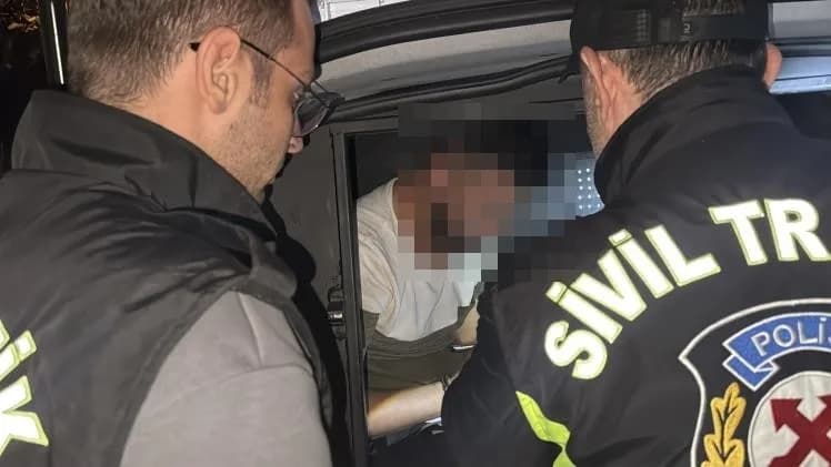 Eskişehir’de seyir halindeki kamyonetten atlayarak ağır yaralanan kadının, ehliyetsiz ve alkollü kocası sigaralarını alm
