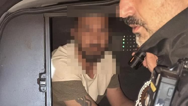 Eskişehir’de seyir halindeki kamyonetten atlayarak ağır yaralanan kadının, ehliyetsiz ve alkollü kocası sigaralarını alm