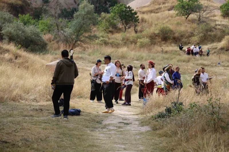 Kapadokya’nın eşsiz coğrafyasında düzenlenen Kapadokya Okçuluk Festivali başladı. Festival kapsamında gerçekleştirilen P