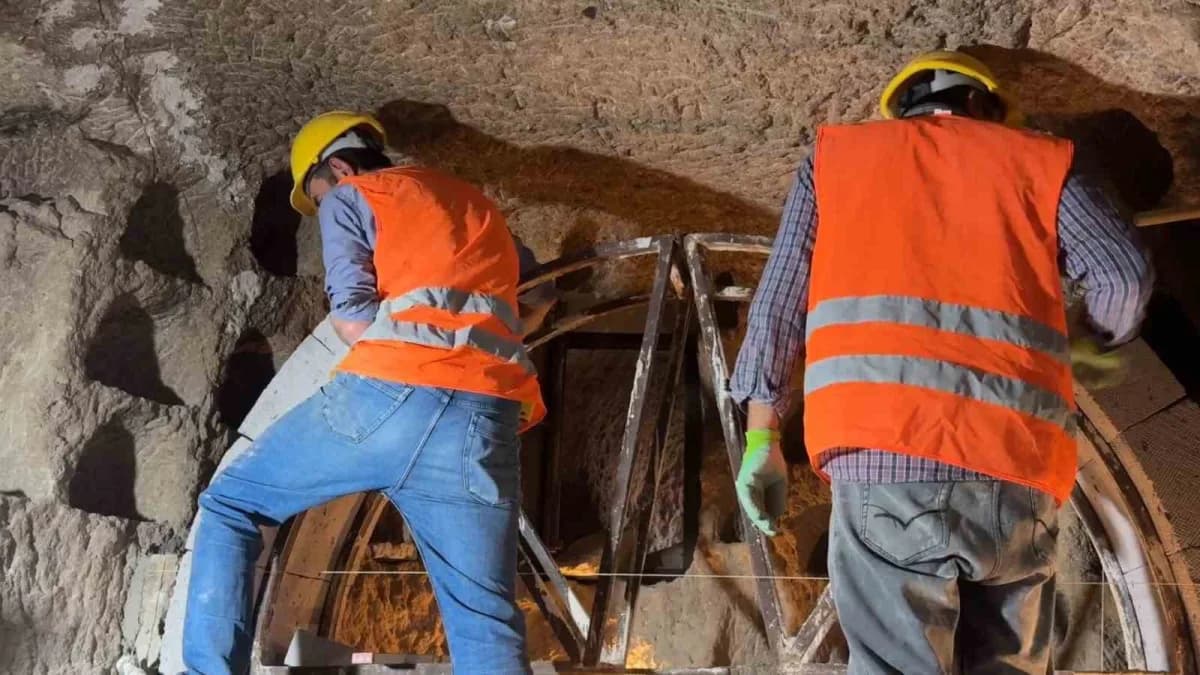 Kapadokya’da Doğal oluşumların korunmasına yönelik çalışmalar sürerken, daha önce müdahale edilen 2 peri bacasının ardın