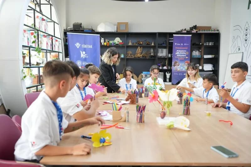 Samsun Büyükşehir Belediyesi tarafından hayata geçirilen “Kapsayıcı Bilim Atölyeleri: birlikte Keşfediyoruz” Projesi tam