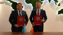 Karabük Üniversitesi rektörlük makamında Kazakistan Atyrau Üniversitesi ile yüksek lisans iş birliği protokolü imza töre