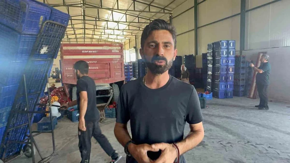 Bölgede yürütülen üretim ve pazarlama faaliyetleri hakkında bilgi veren Mehmet Abi