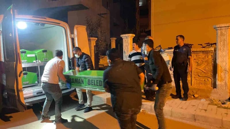 Karaman Alişahane Mahallesi’nde 3 katlı apartman ve olay yeri