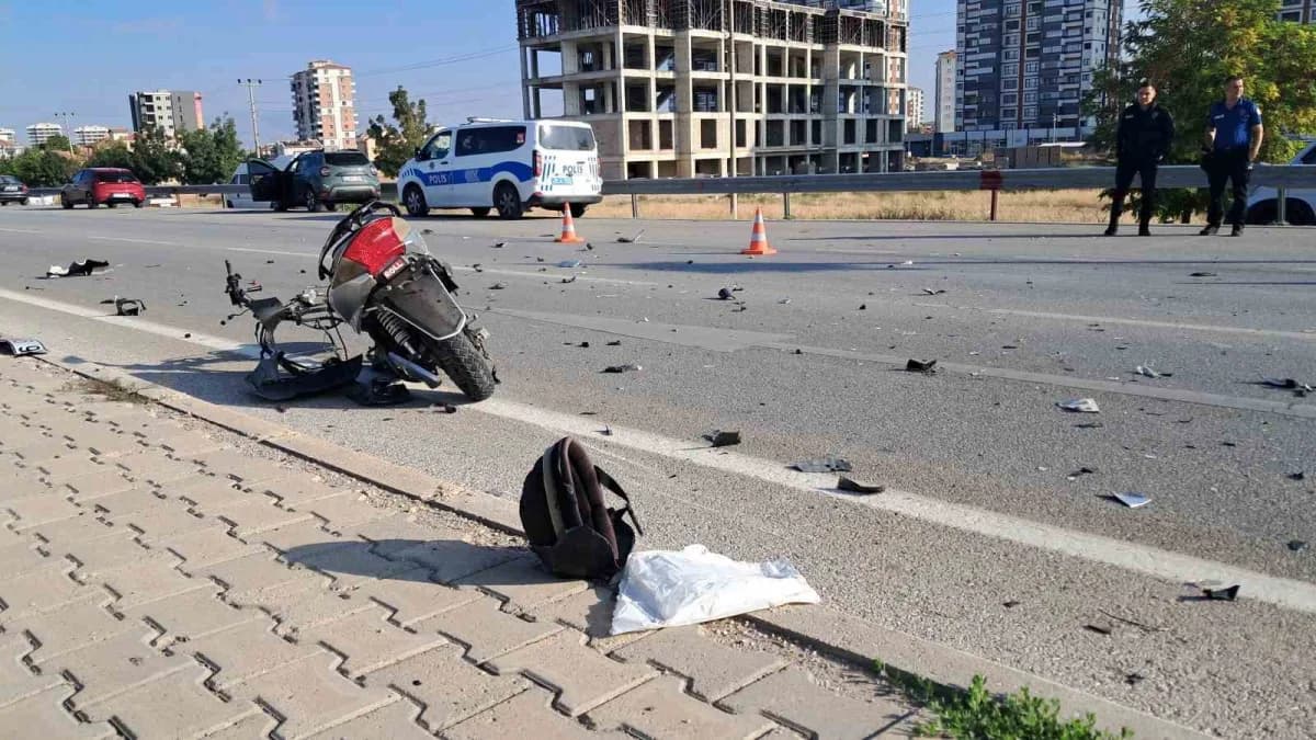Karaman Jandarma Kavşağı’nda cipin çarptığı elektrikli bisiklet kazası sonrası olay yeri