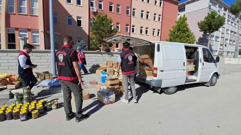 Karaman’da polis ekiplerince gerçekleştirilen "Gıda Güvenliği-1 Operasyonu" kapsamında, halk sağlığını tehdit ettiği değ