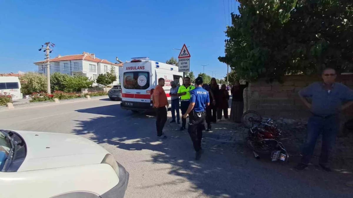 Karaman’da hafif ticari araç ile motosikletin çarpışması sonucu meydana gelen trafik kazasında 1 kişi yaralandı.
