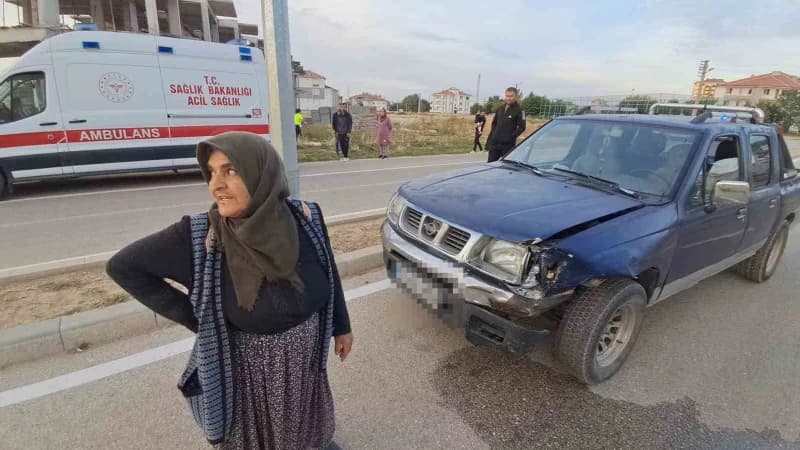 Karaman’da pikap ile otomobilin çarpışması sonucu meydana gelen trafik kazasında 2 kişi yaralandı.