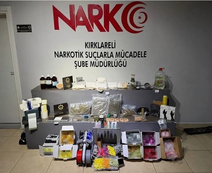 Kargoyla uyuşturucu ticaretine büyük darbe: 8 şüpheli tutuklandı