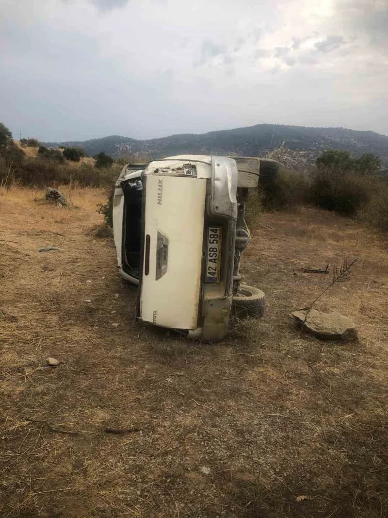 Karpuzlu’da kamyonet takla attı: 3 yaralı
