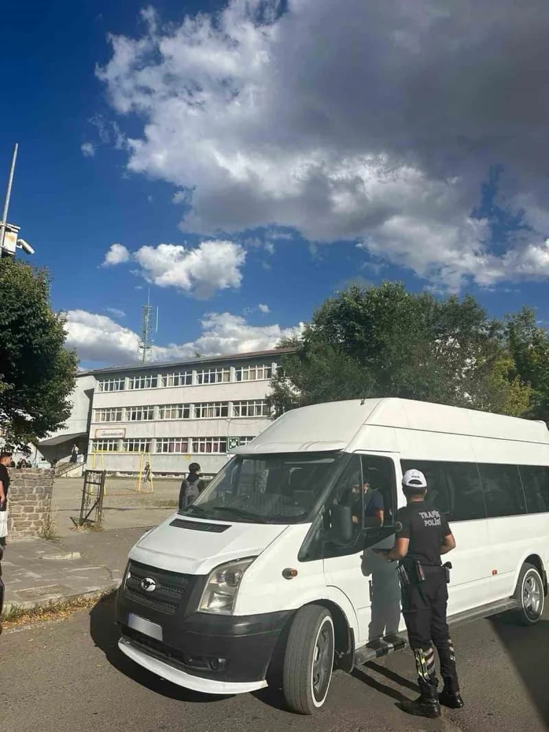 Kars’ta okul servislerine sıkı denetim: her şey çocukların güvenliği için(Kars-iha)