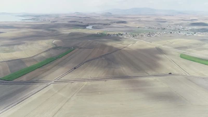 Kars’ta 200 bin dekarlık tarım arazisi yeniden şekilleniyor(Kars-iha)