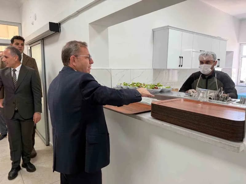 Vali Polat, Tarım ve Orman Müdürlüğü’nde çalışmaları değerlendirdi(Kars-iha)