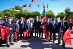 Kartal’da 19 Eylül Gaziler Günü yürüyüşü ve Atatürk Anıtı’nda çelenk sunma töreni