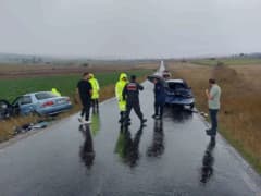 Kastamonu Devrekani Bozkocatepe mevkiinde iki otomobilin çarpışması sonucu meydana gelen trafik kazası