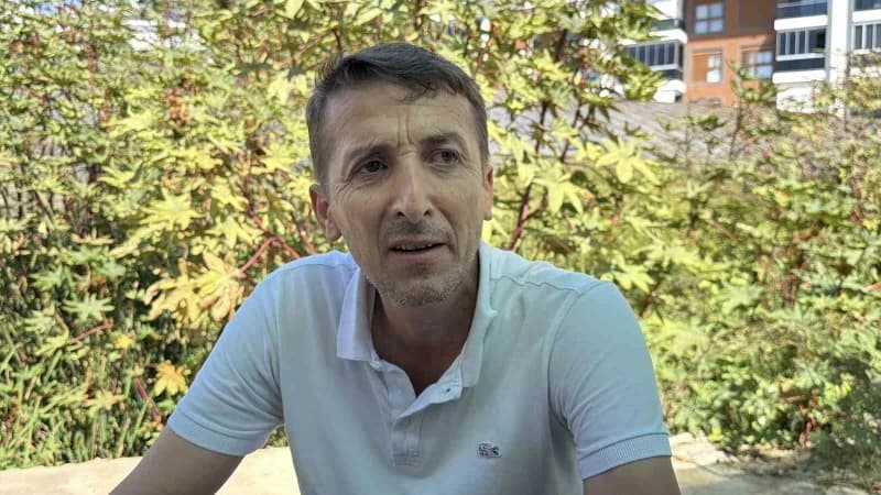 Şahinler Mahallesi Muhtarı Numan Değirmenci, Hüseyin Karadeniz'in kaybolmasının ardından mahalle sakinleri ve jandarma e
