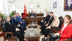 Kaymakam Tahir Yılmaz Osmaneli ilçesinde eğitim camiasıyla toplantı yaparken