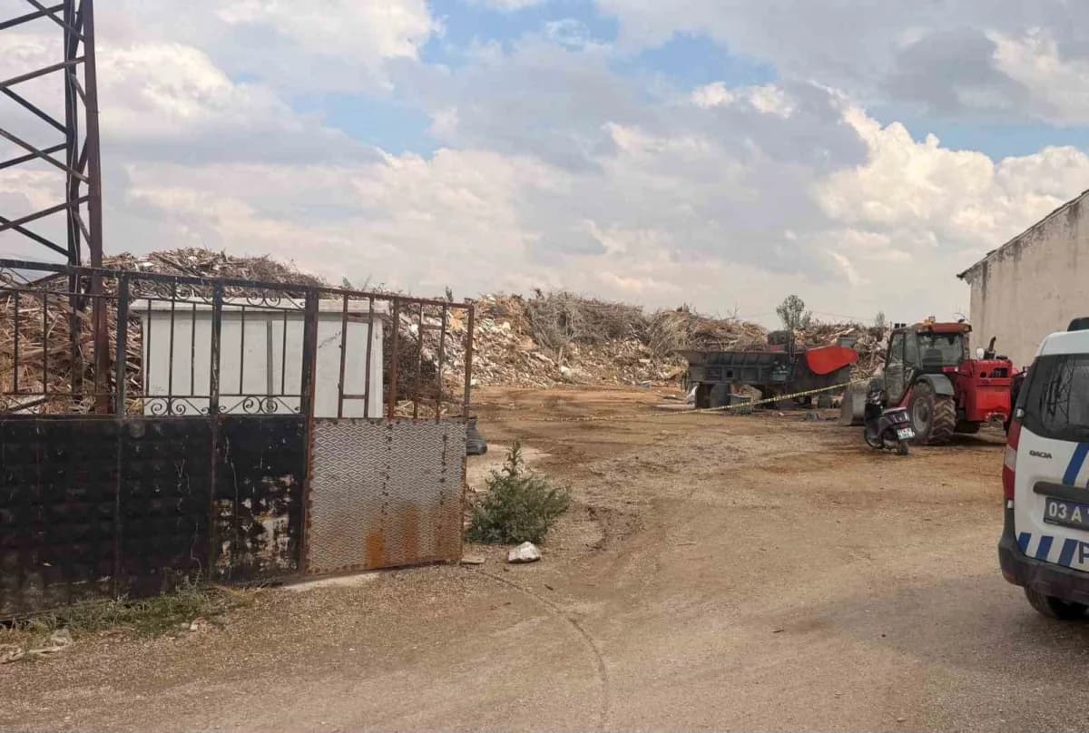 Afyonkarahisar Bolvadin'de kaynak işi için çiftliğe giden usta yerde hareketsiz bulunuyor