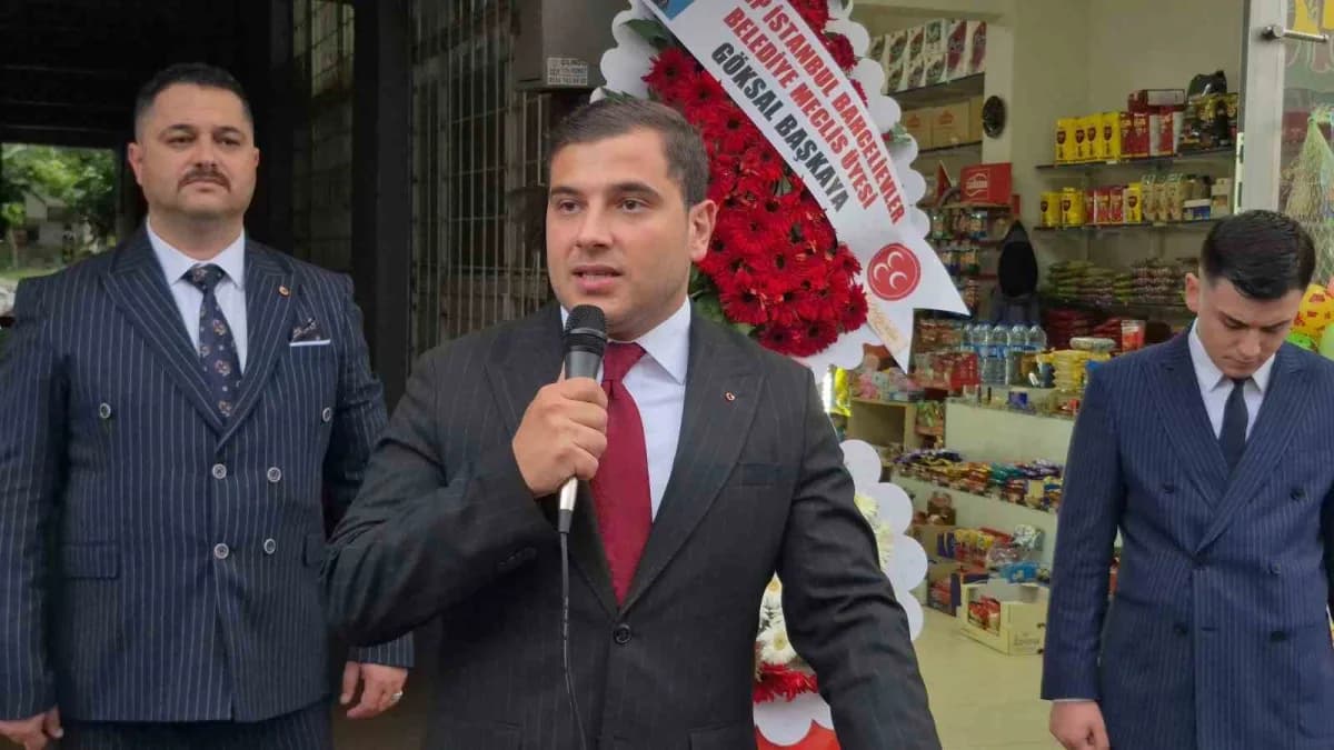 Açılış programda konuşan Ülkü Ocakları Düzce Başkanı Oğuzhan Coşkun "Bir milletin geleceği gençliktir. Bir millet gençli